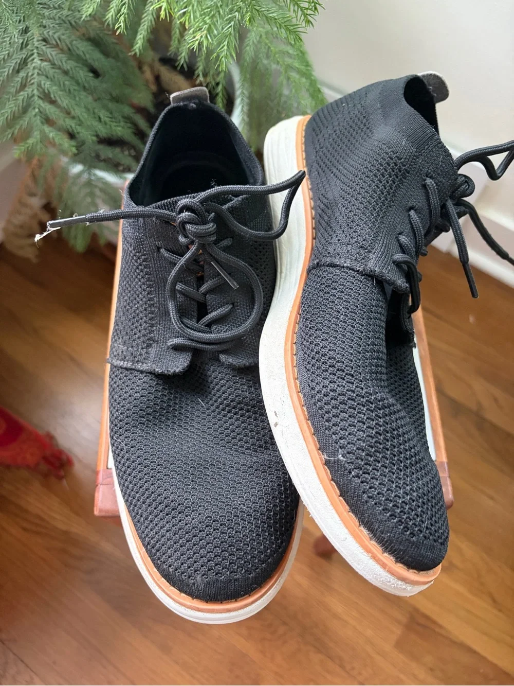 Men's Black Knit Derby Shoes with White and Tan-Trim Sole